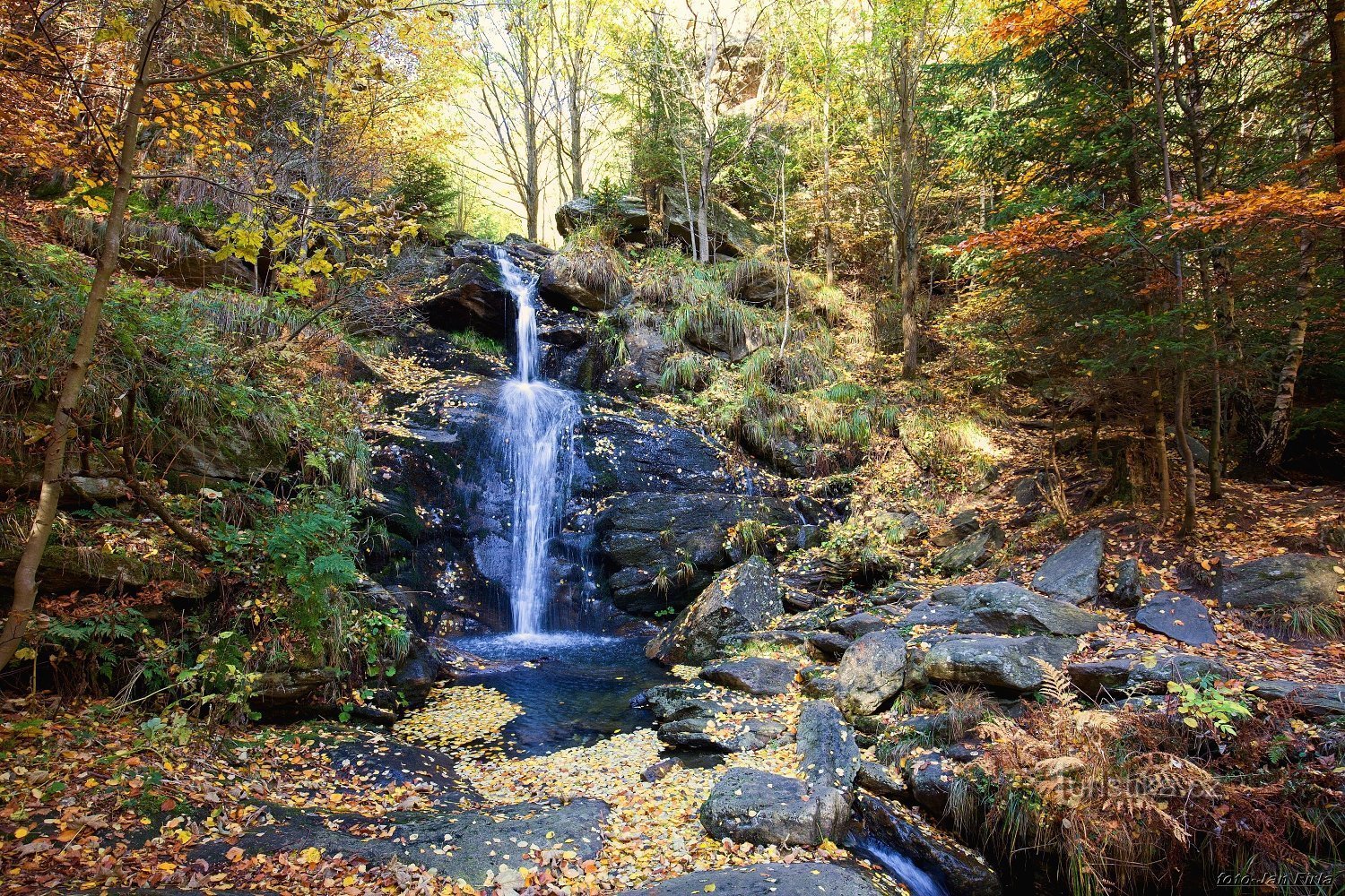 Cachoeira no potok de Borový.