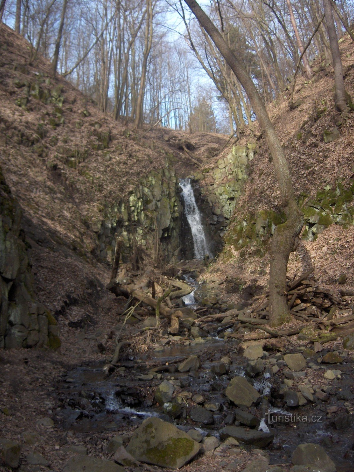 Cachoeira no córrego Pekelský