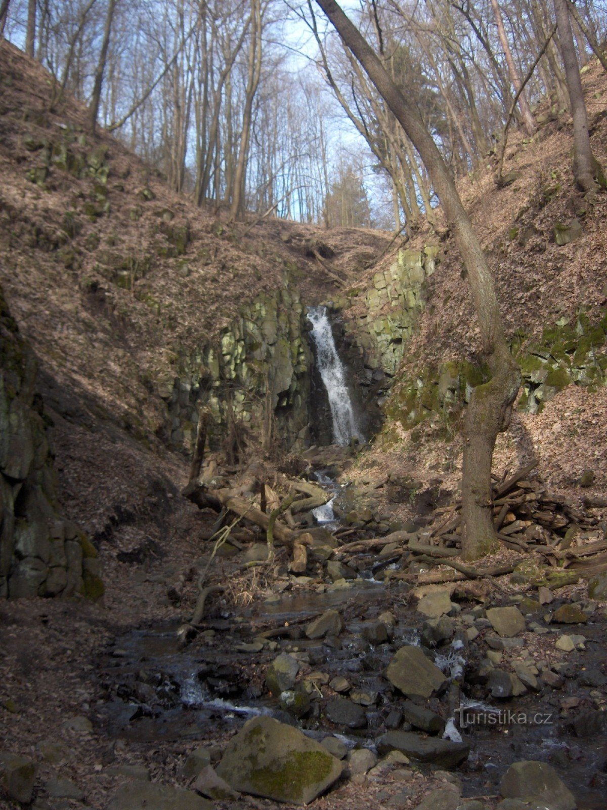 Cascade sur le ruisseau Pekelský