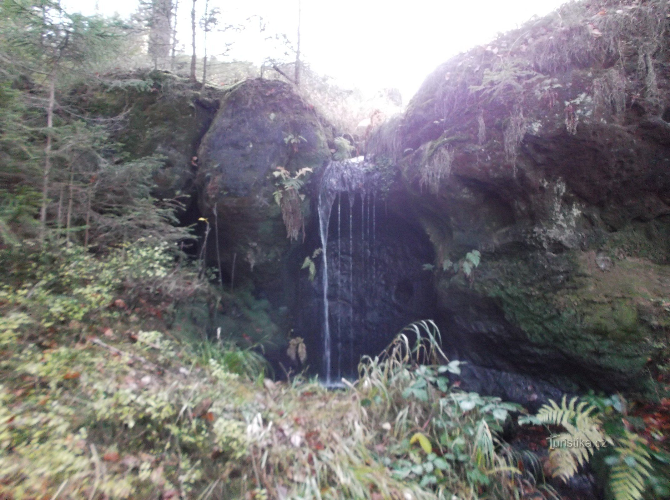 de waterval Onder Širokým kopcem