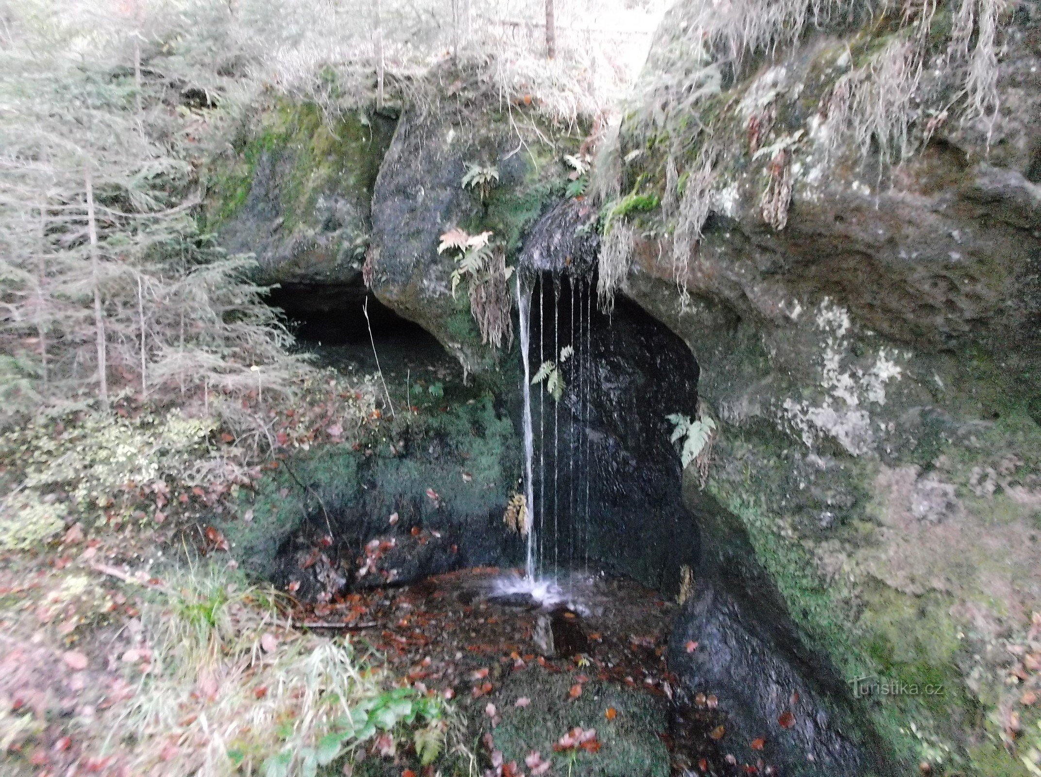 a cachoeira Sob Širokým kopcem