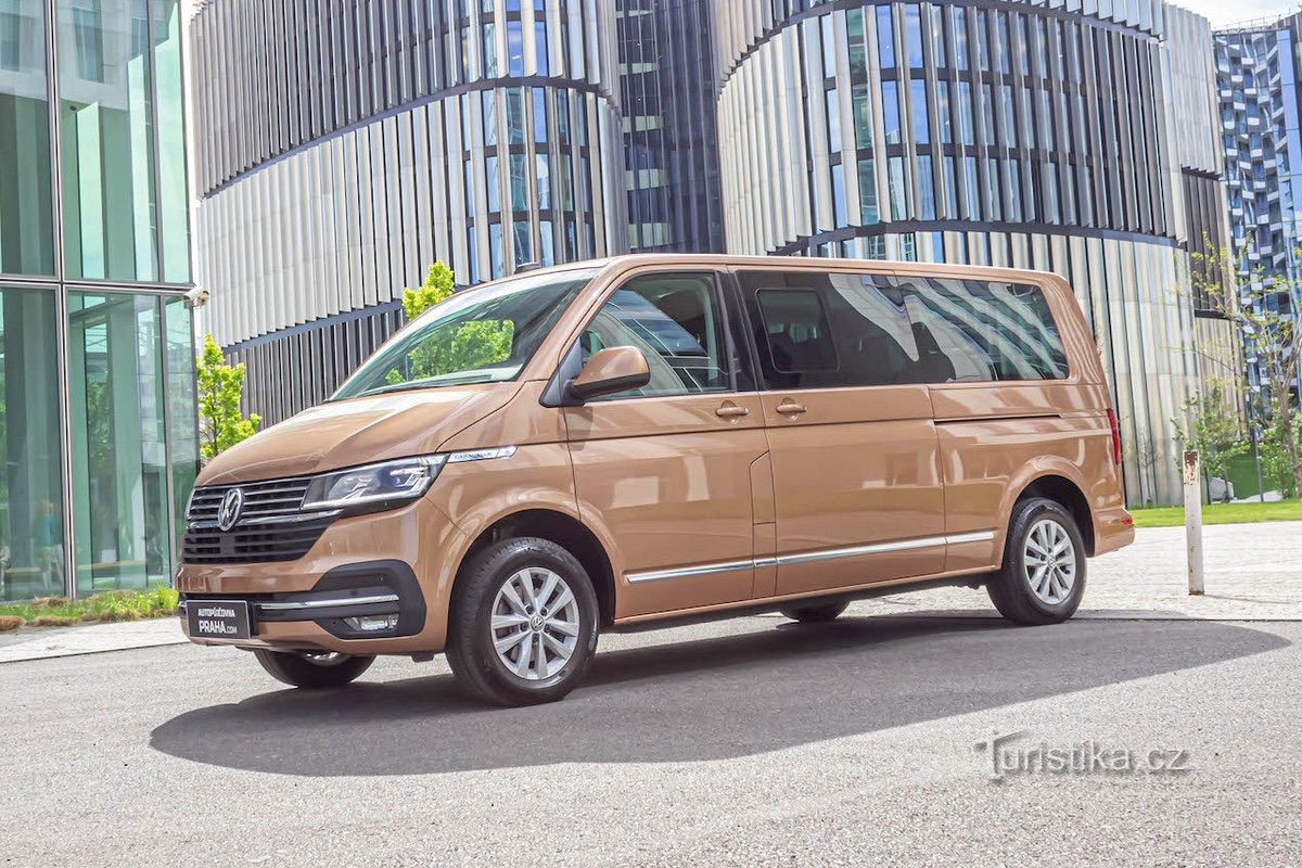 Volkswagen Caravelle T6.1 - không gian tối đa