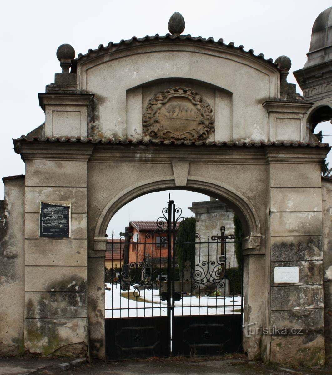 Votice - Cemetery gate