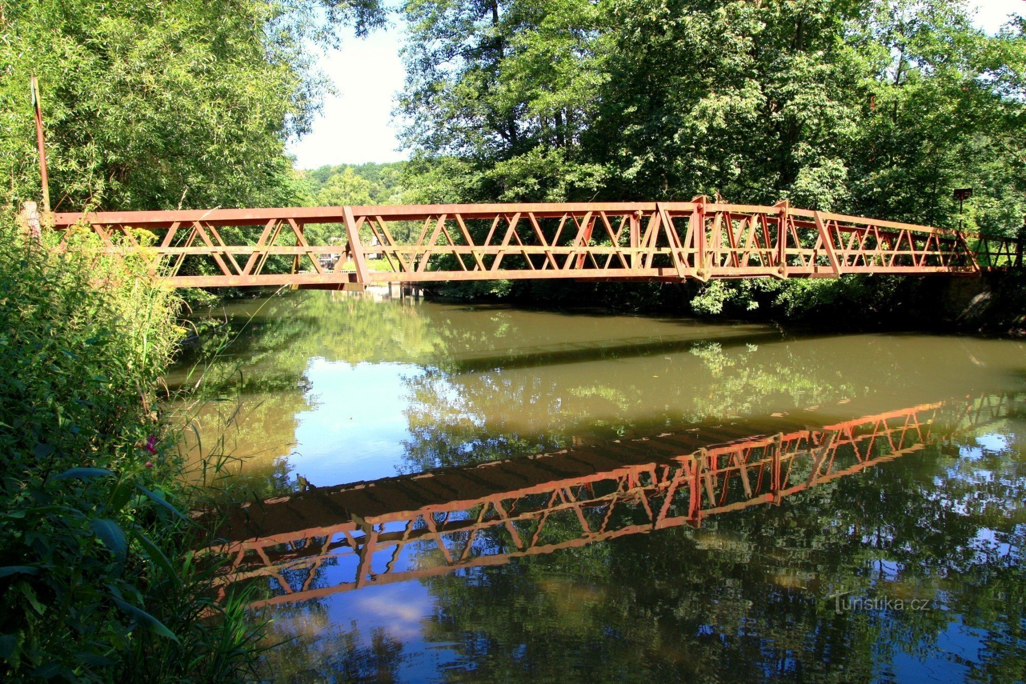 Η πεζογέφυρα του Voženilka