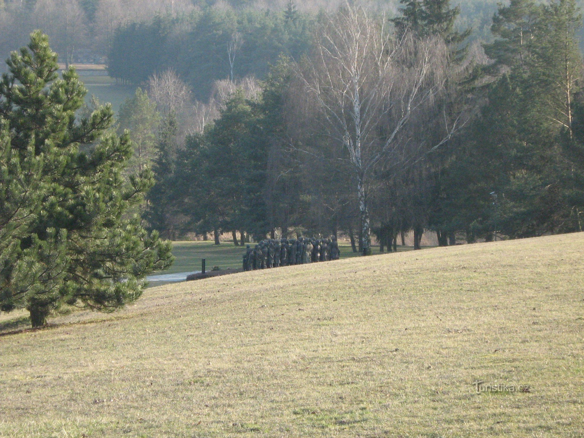 Pyörätuolin käyttäjät - Lidice