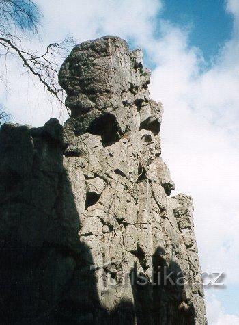 カラス岩