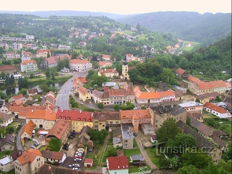 Vranov nad Dýjí: vista do pátio do castelo