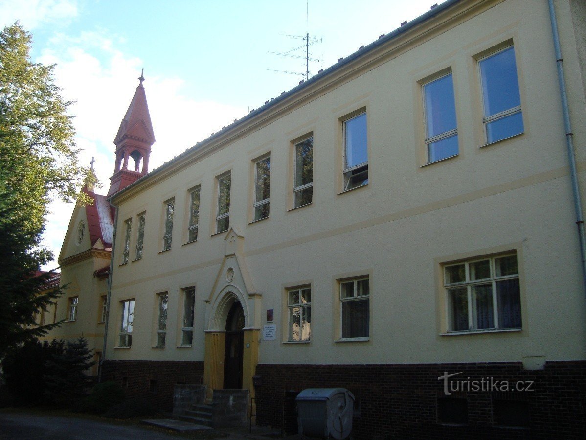 Vrbno pod Pod Pradědem-tidligere pigeskole og kloster for Sisters of Mercy-gymnasiet