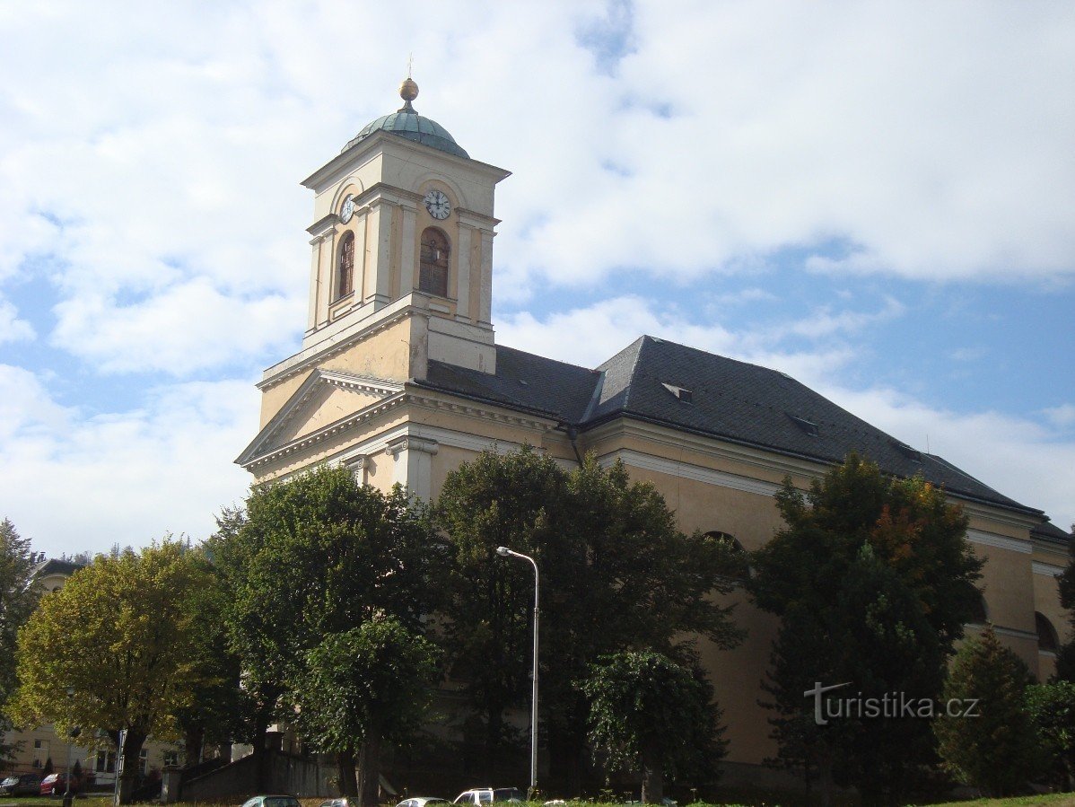 Vrbno pod Pradědem - župna crkva sv. Mihovila - Foto: Ulrych Mir.