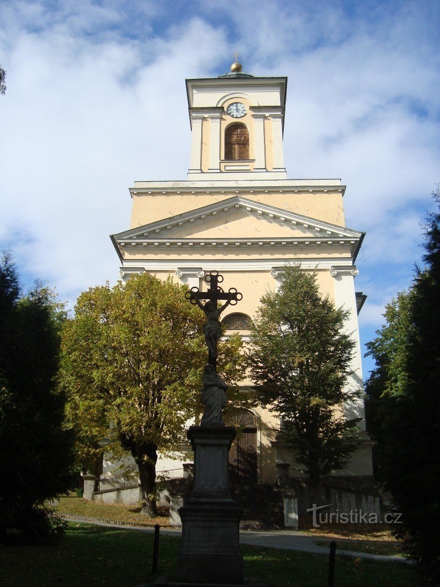 Vrbno pod Pradědem - župnijska cerkev sv. Mihaela - Foto: Ulrych Mir.