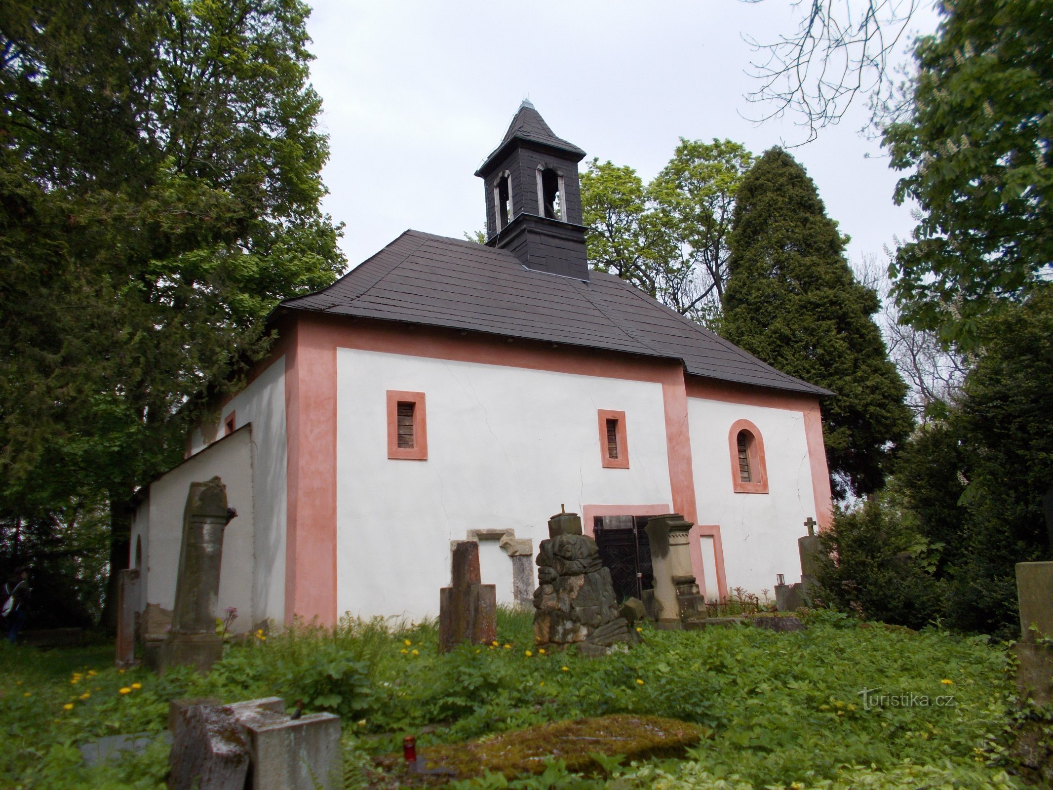 Vrch Chotuc - kaple Nejsvětější trojice