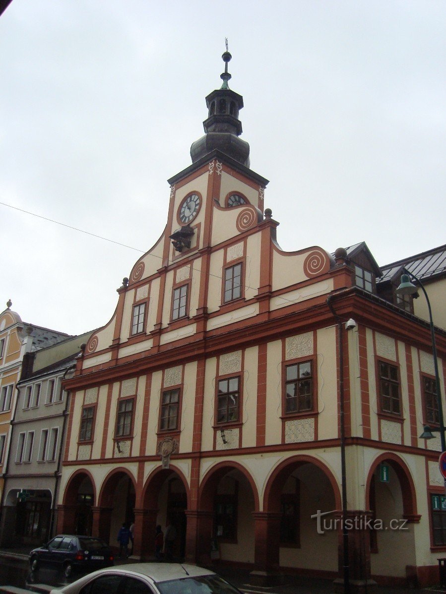 Vrchlabí-neo-renässansens nya rådhus från 1737-Foto: Ulrych Mir.
