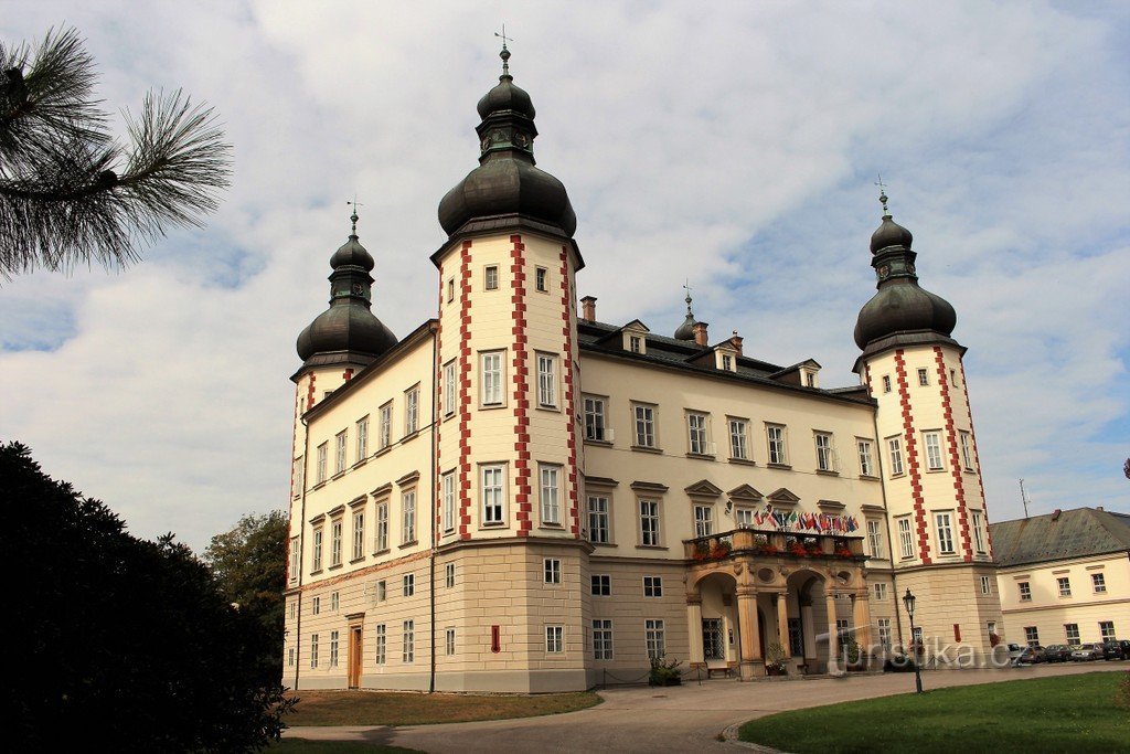 Vrchlabí, Blick auf die Burg von SE