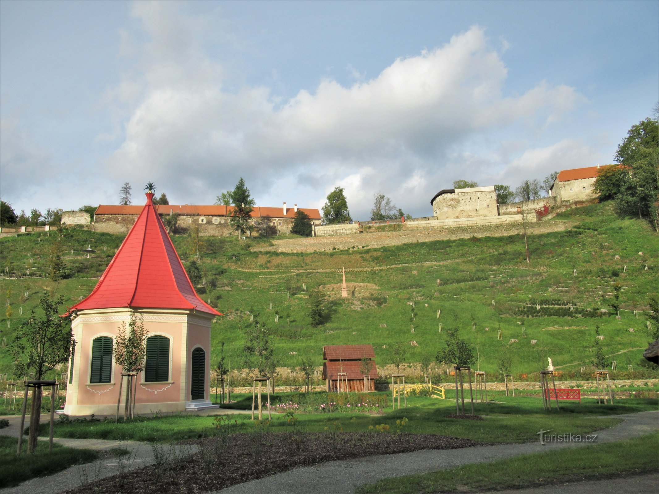 Ziergarten auf dem Dach im Herbst 2020