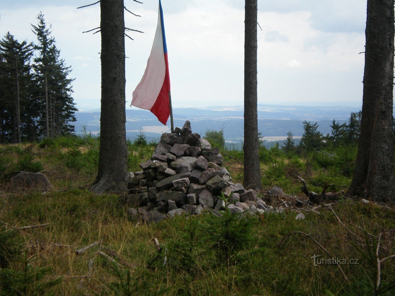 Toppen af ​​Mount Brdce (839 m)