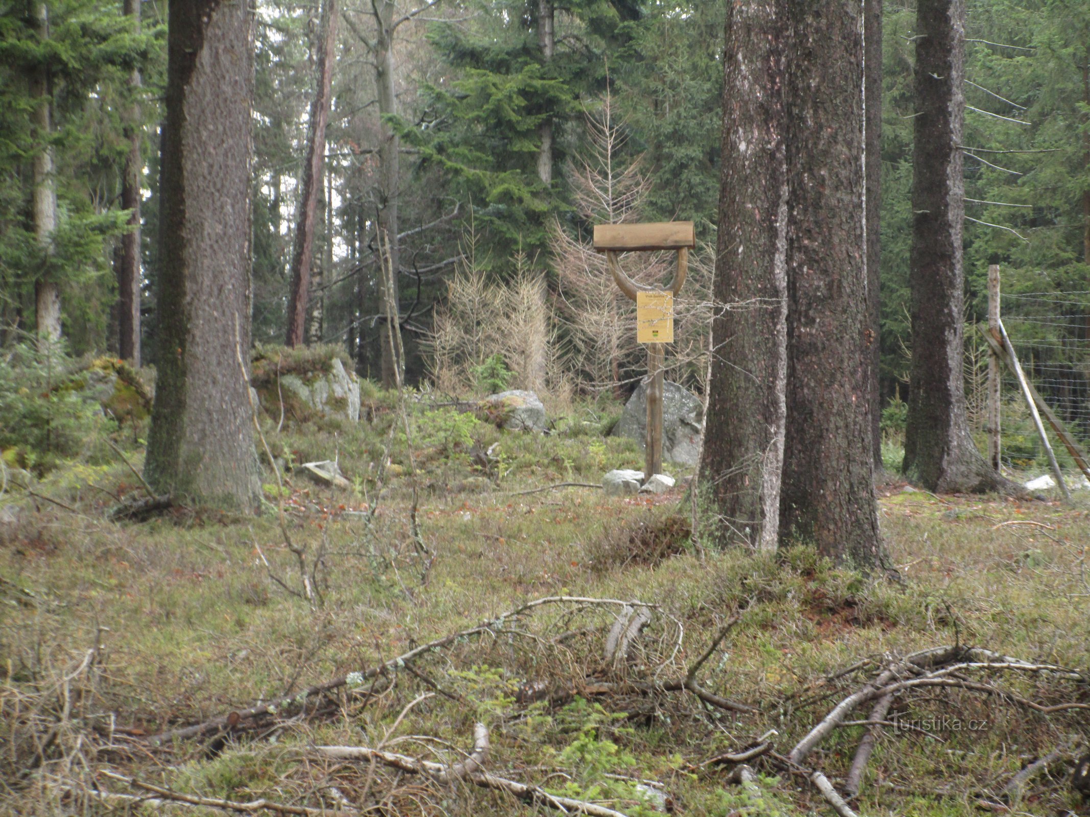 the top of the Closure with an information sign