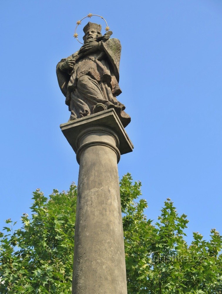 der obere Teil der Säule