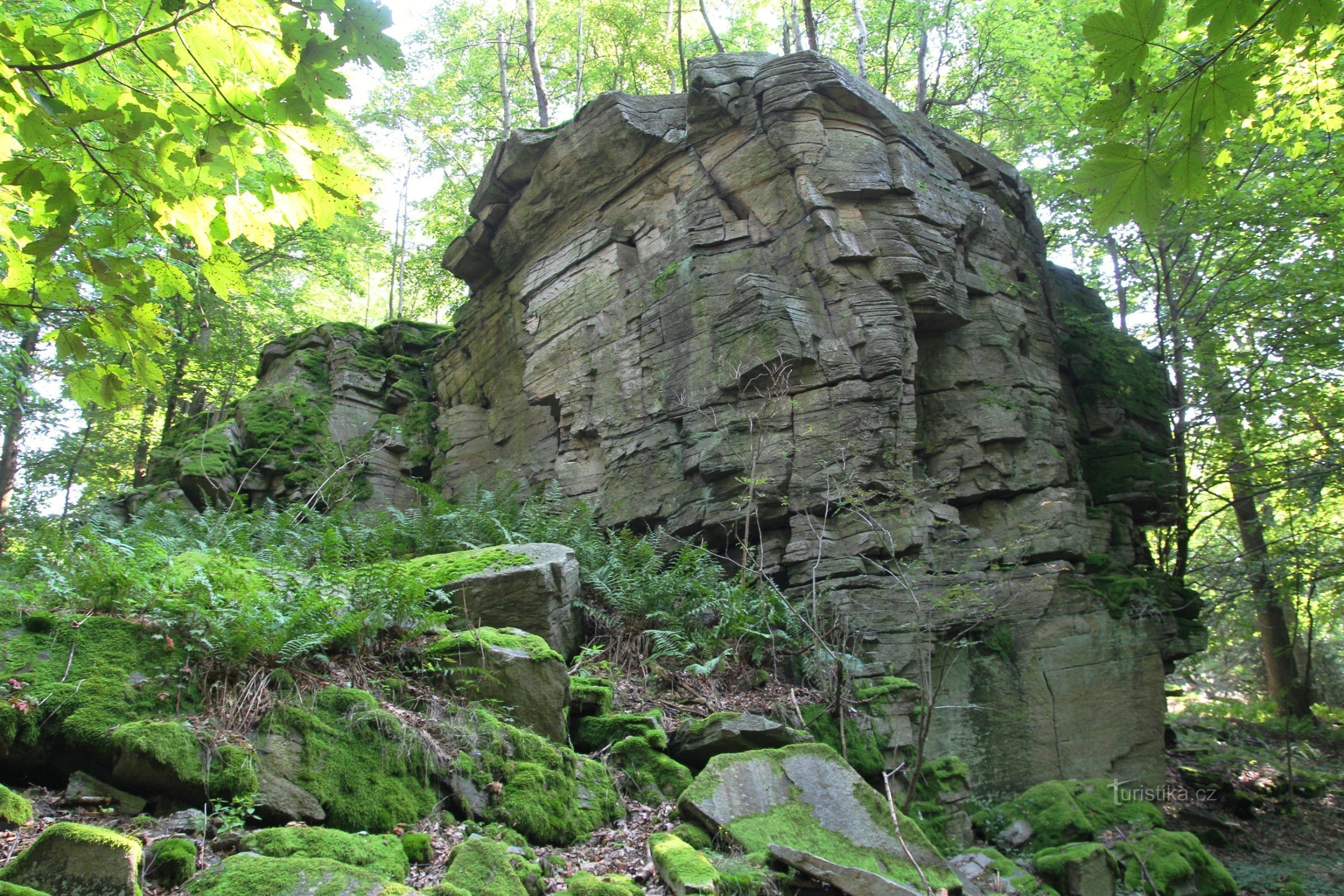 The summit crag on Sýkoř