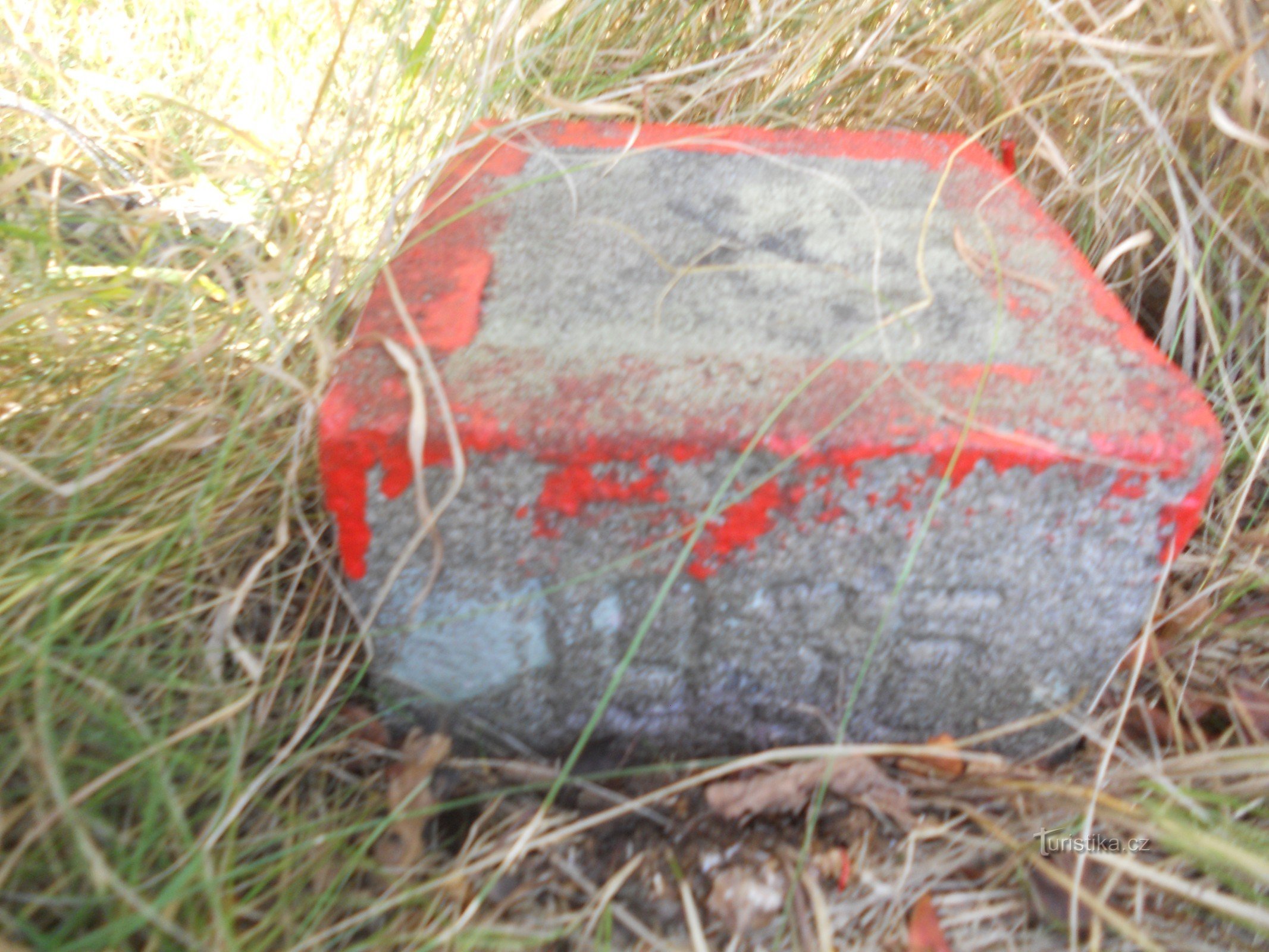 La piedra de la cumbre en Houser Hill 388 metros sobre el nivel del mar