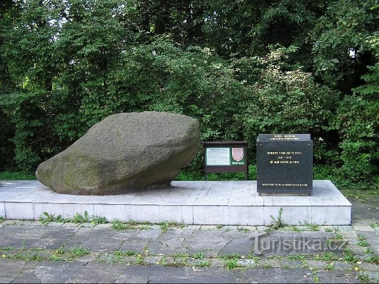 Vřesina: Vřesina - errant boulder