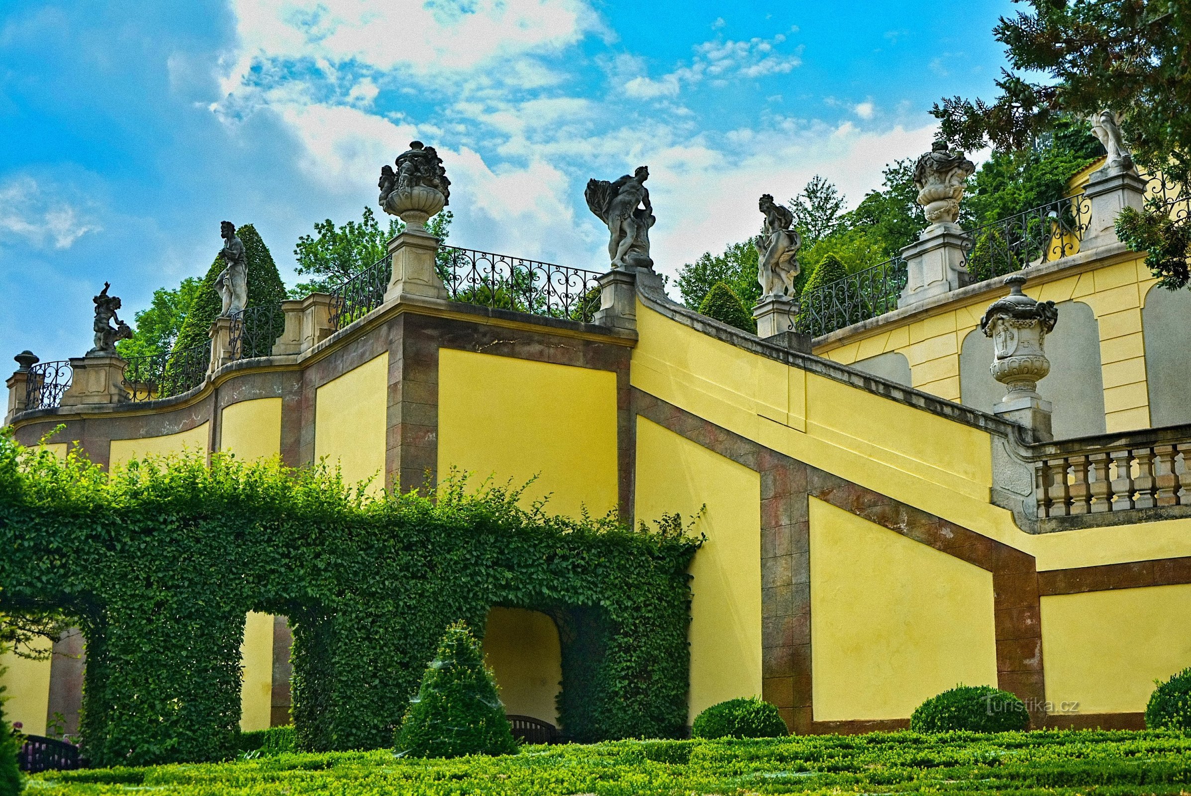 Jardin Vrtbovská avec une belle vue sur Prague