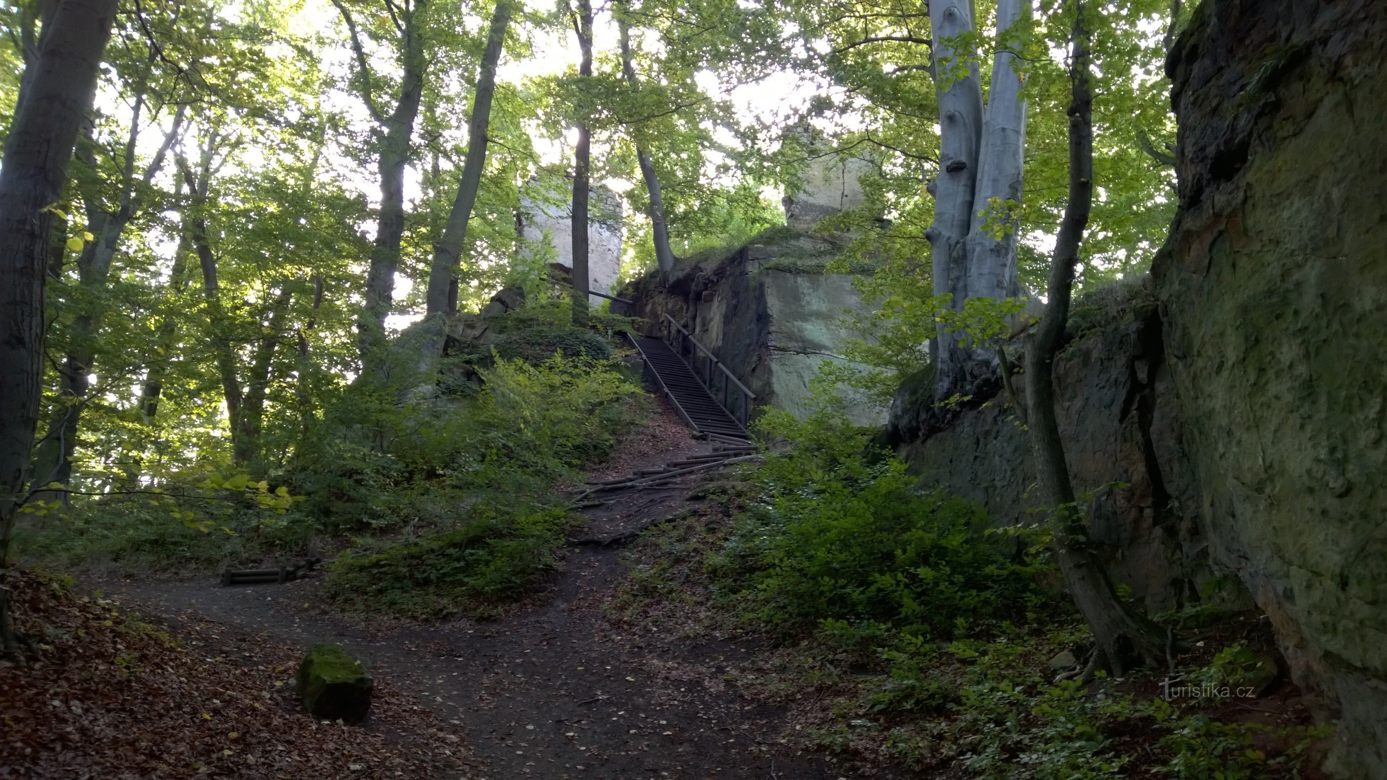 Entrance to the castle 28.9.2014