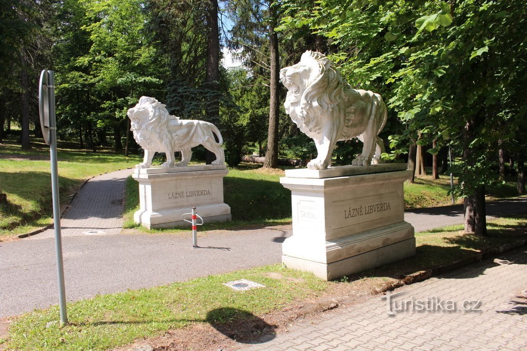 Entrance to the spa park