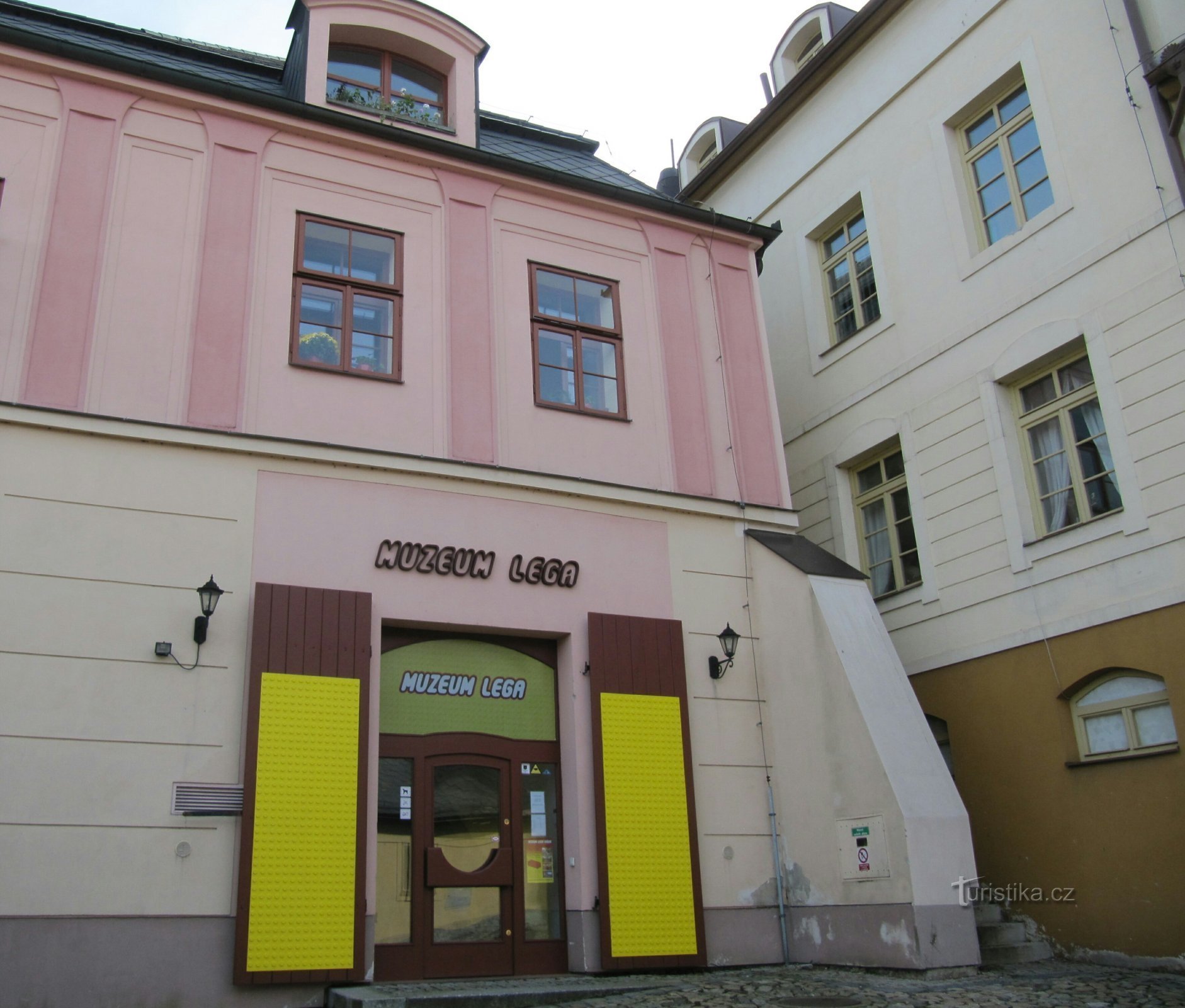 Entrance to the museum