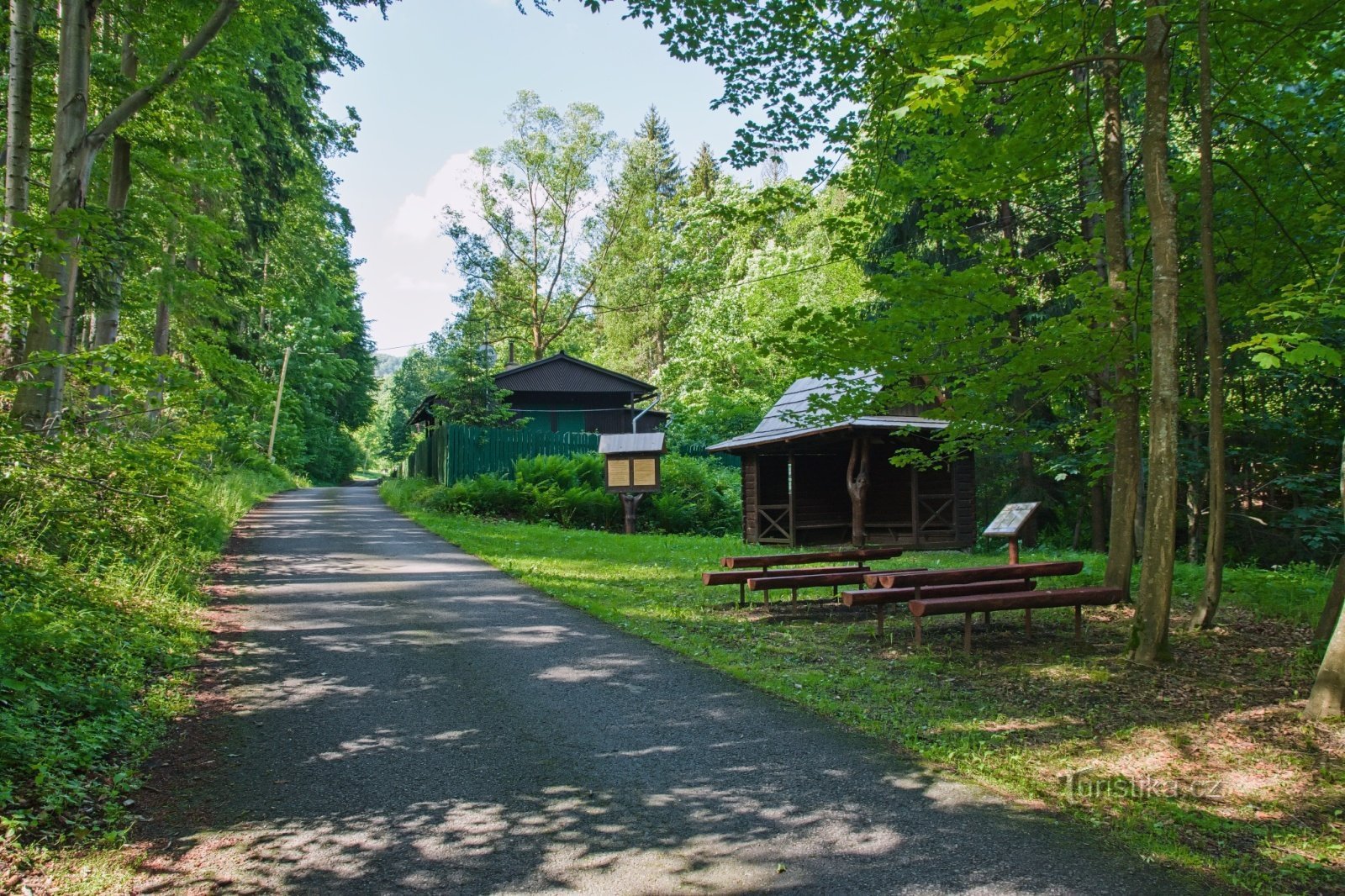 Entrée de la forêt de Mionší.