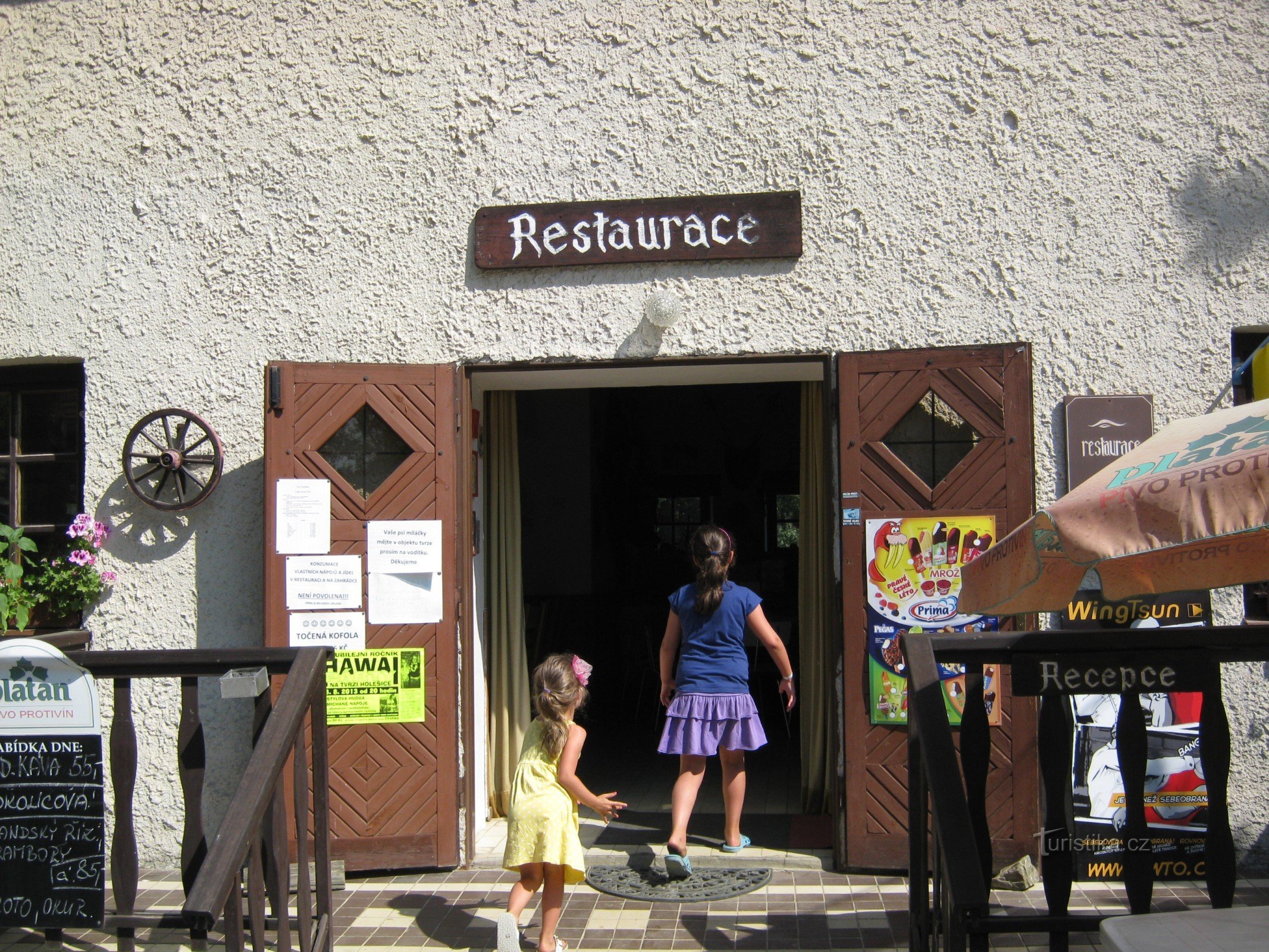 Entrance to the restaurant