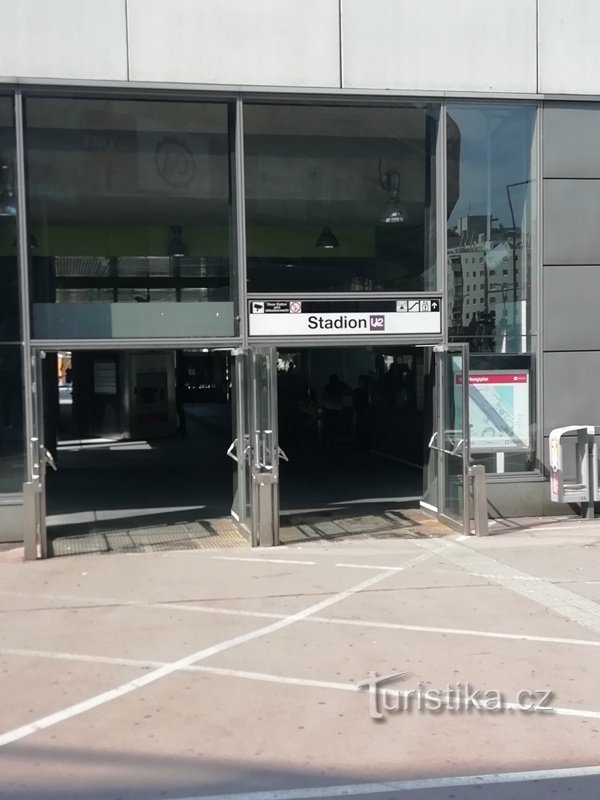 entrance to the metro station