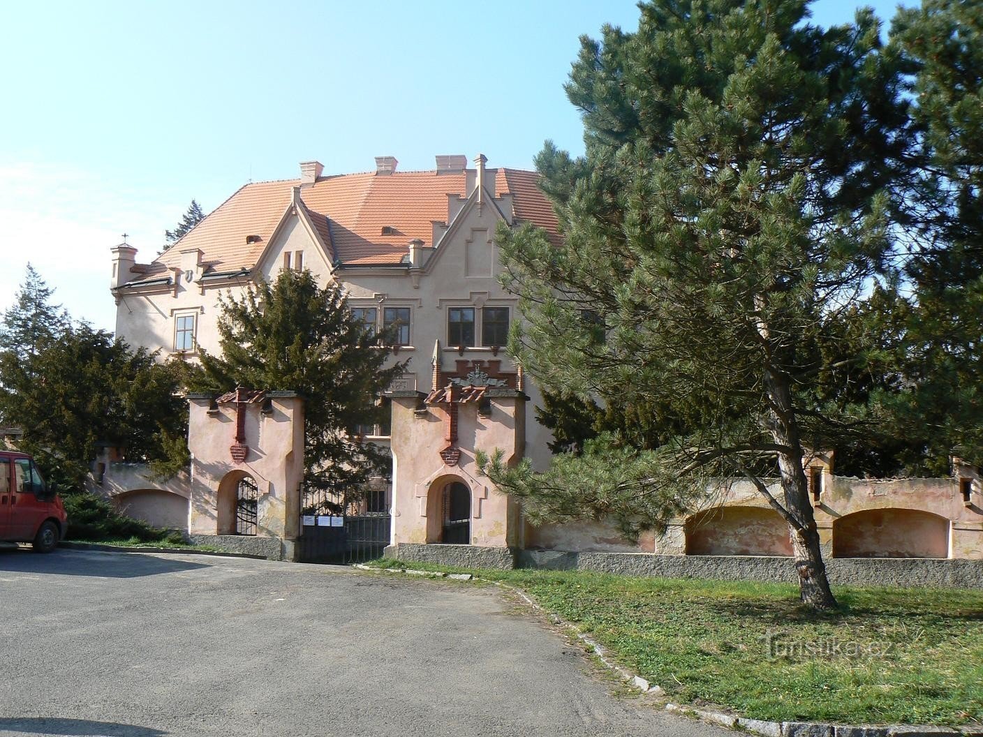 entrance to the castle