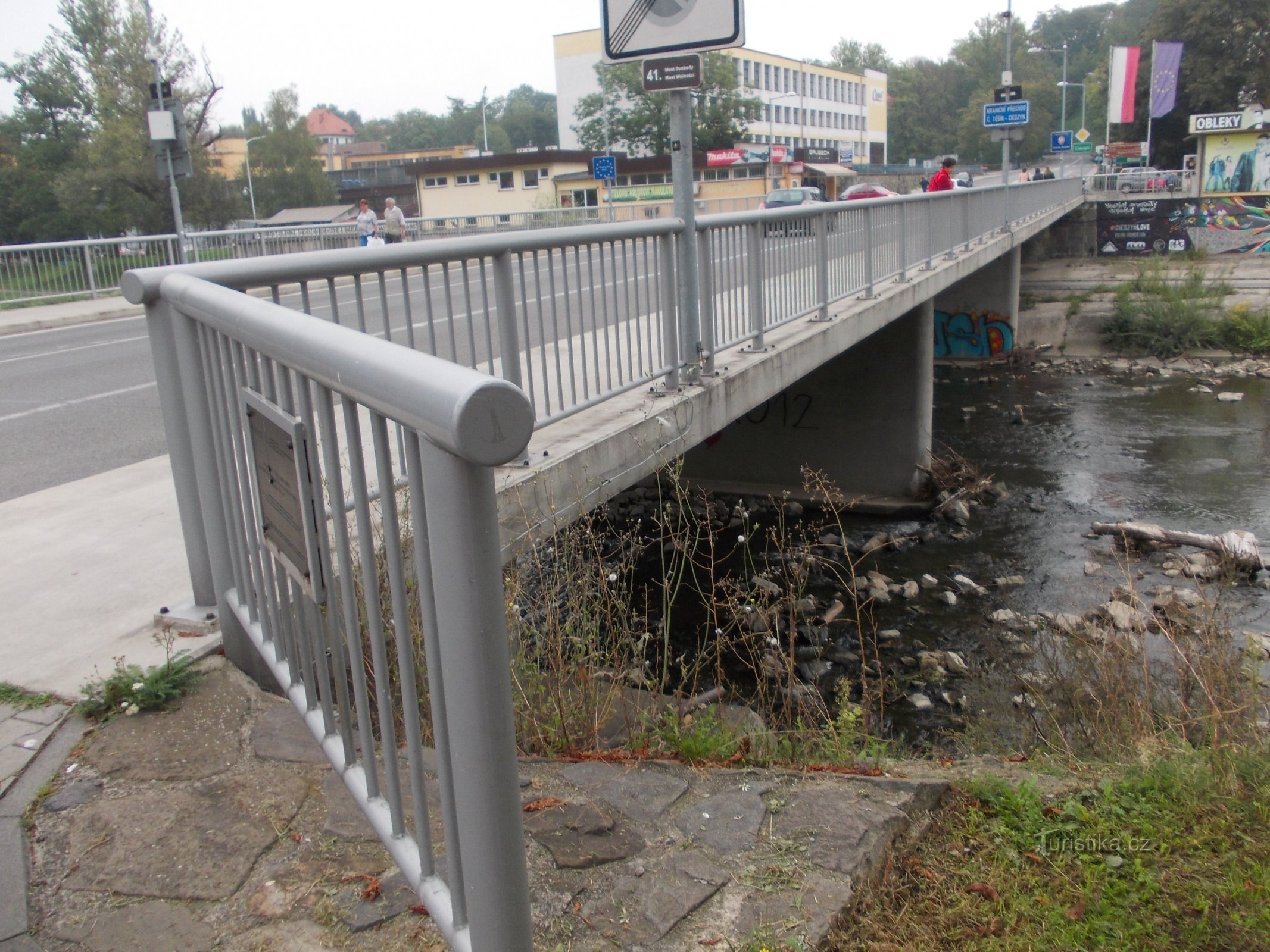 entrance to the bridge from Český Těšín