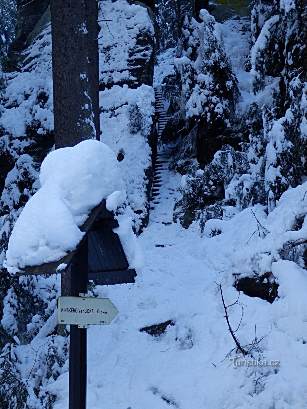 entrance from the Kyjovské valley to the Kinské lookout