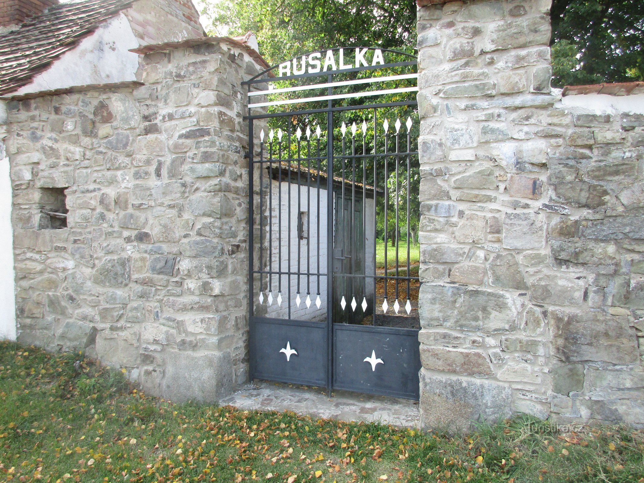 entrance gate