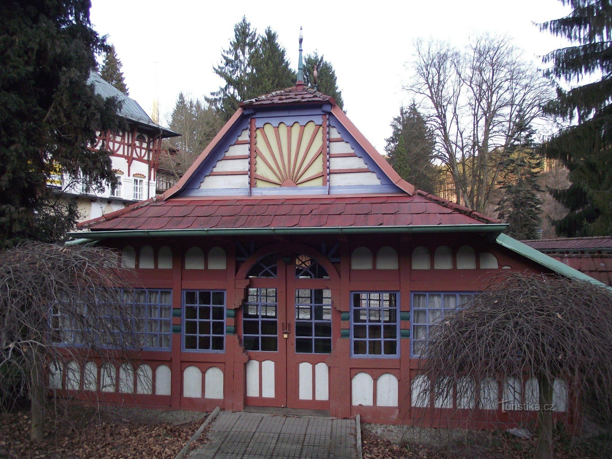 pavilhão de entrada da piscina