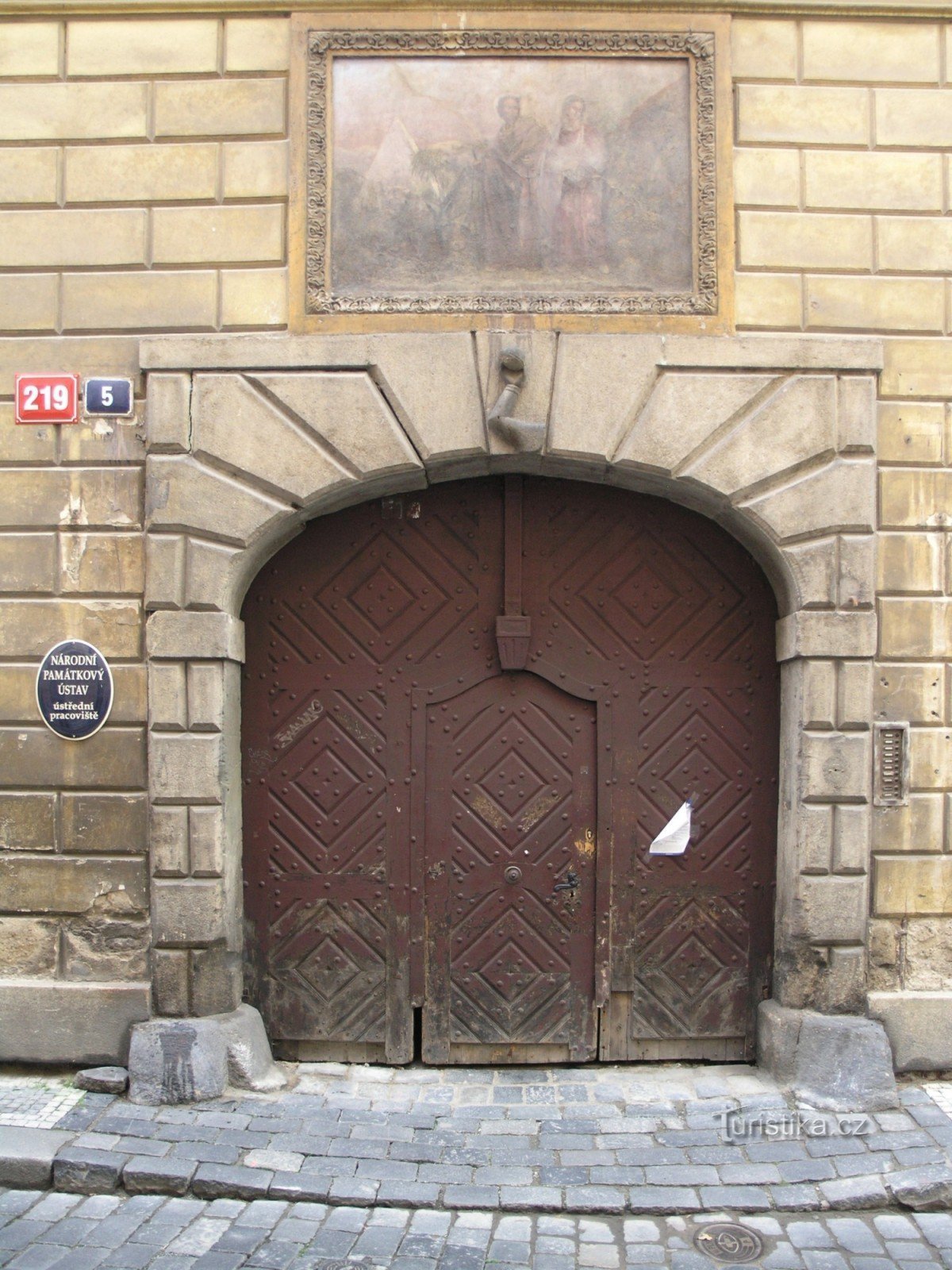 Portal de entrada da casa de U Voříkovskéh