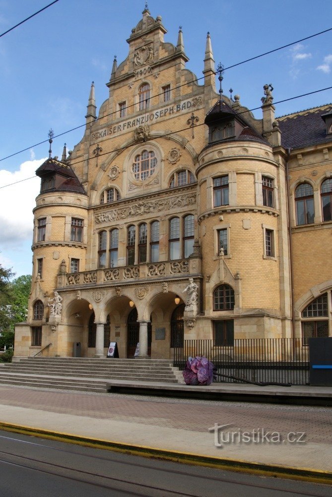 façade d'entrée