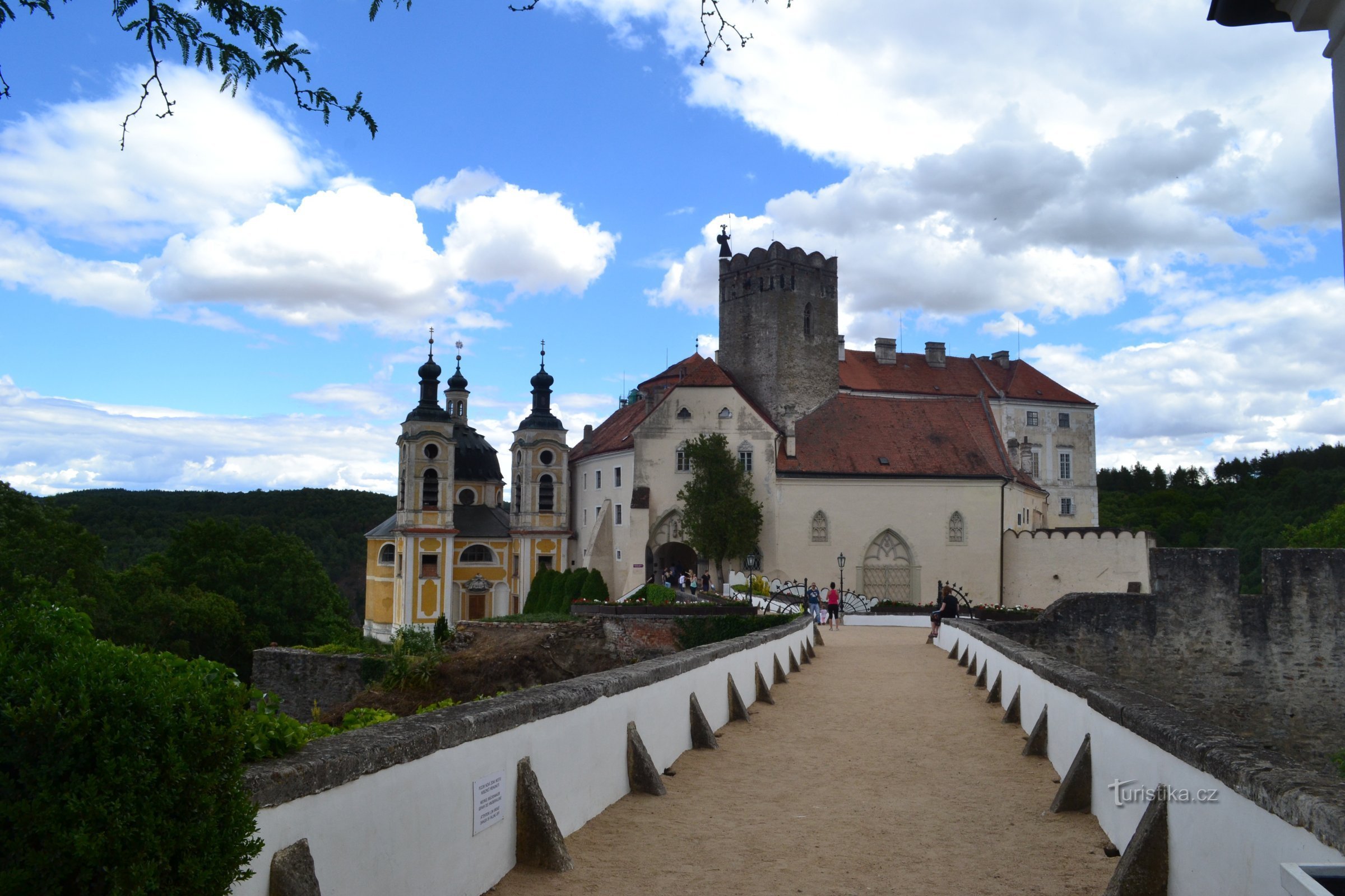 the entrance bridge between the courtyards