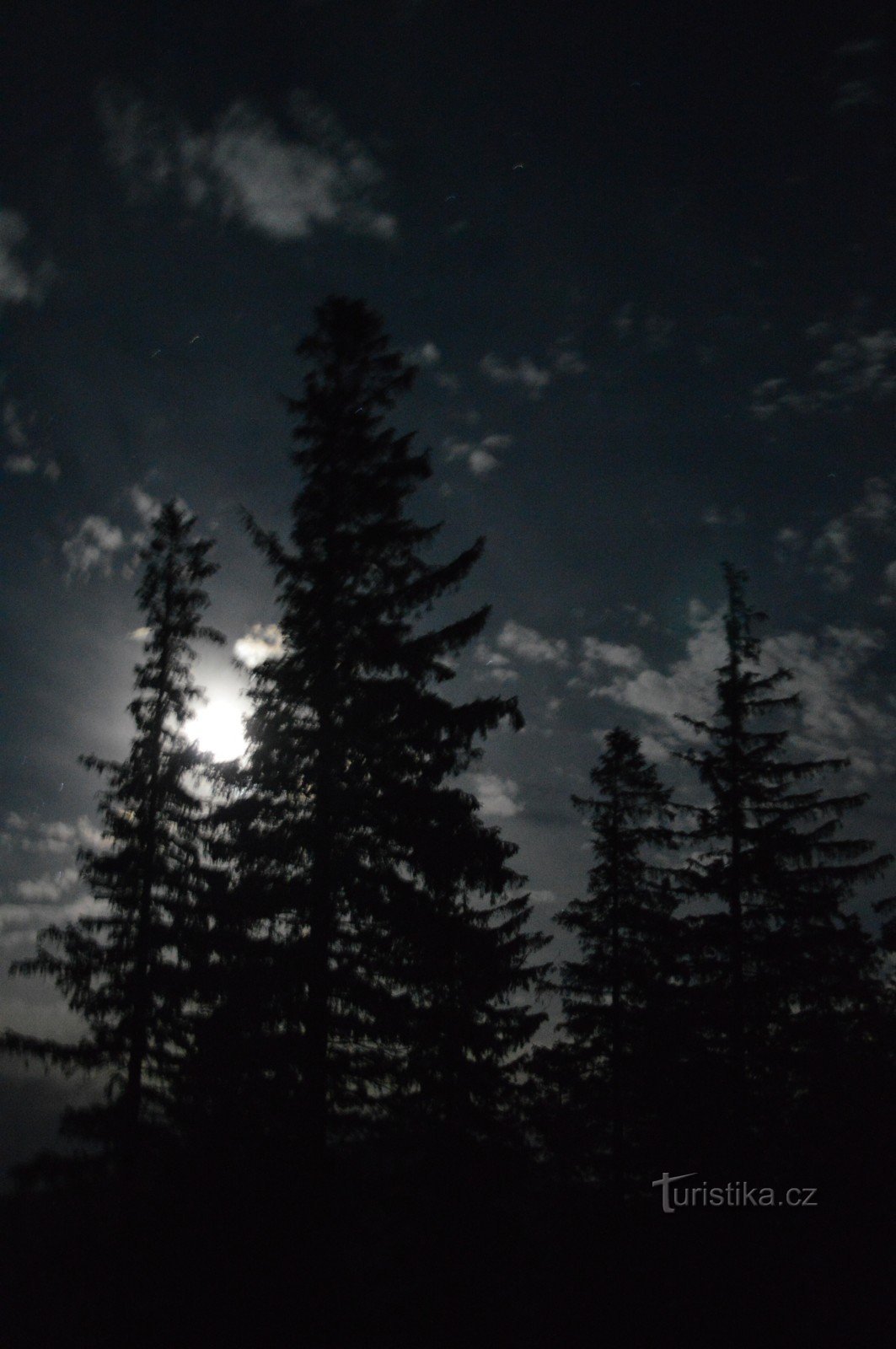 Východ slunce na Lysé hoře