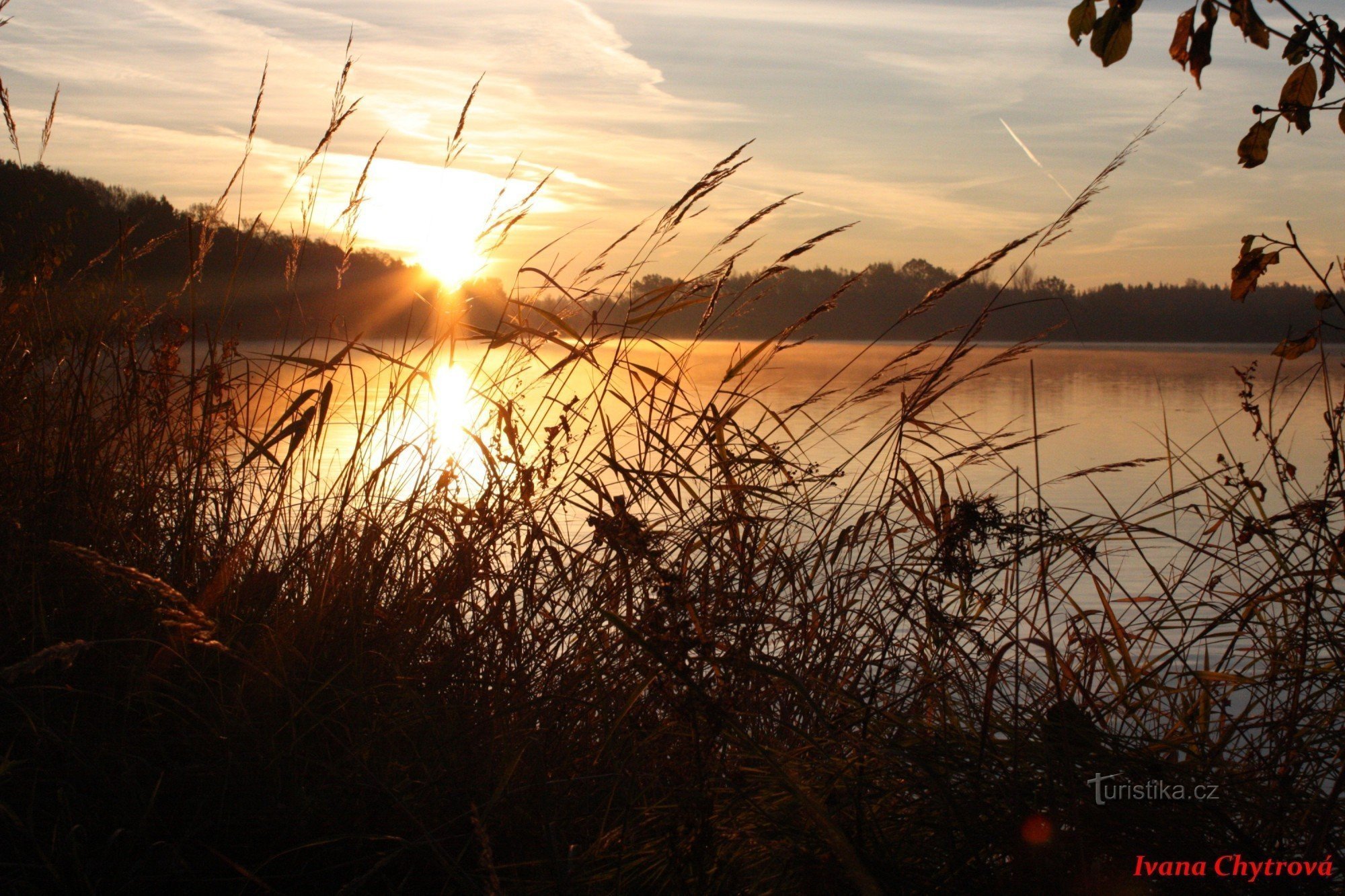 zonsopgang boven de Vítek-vijver