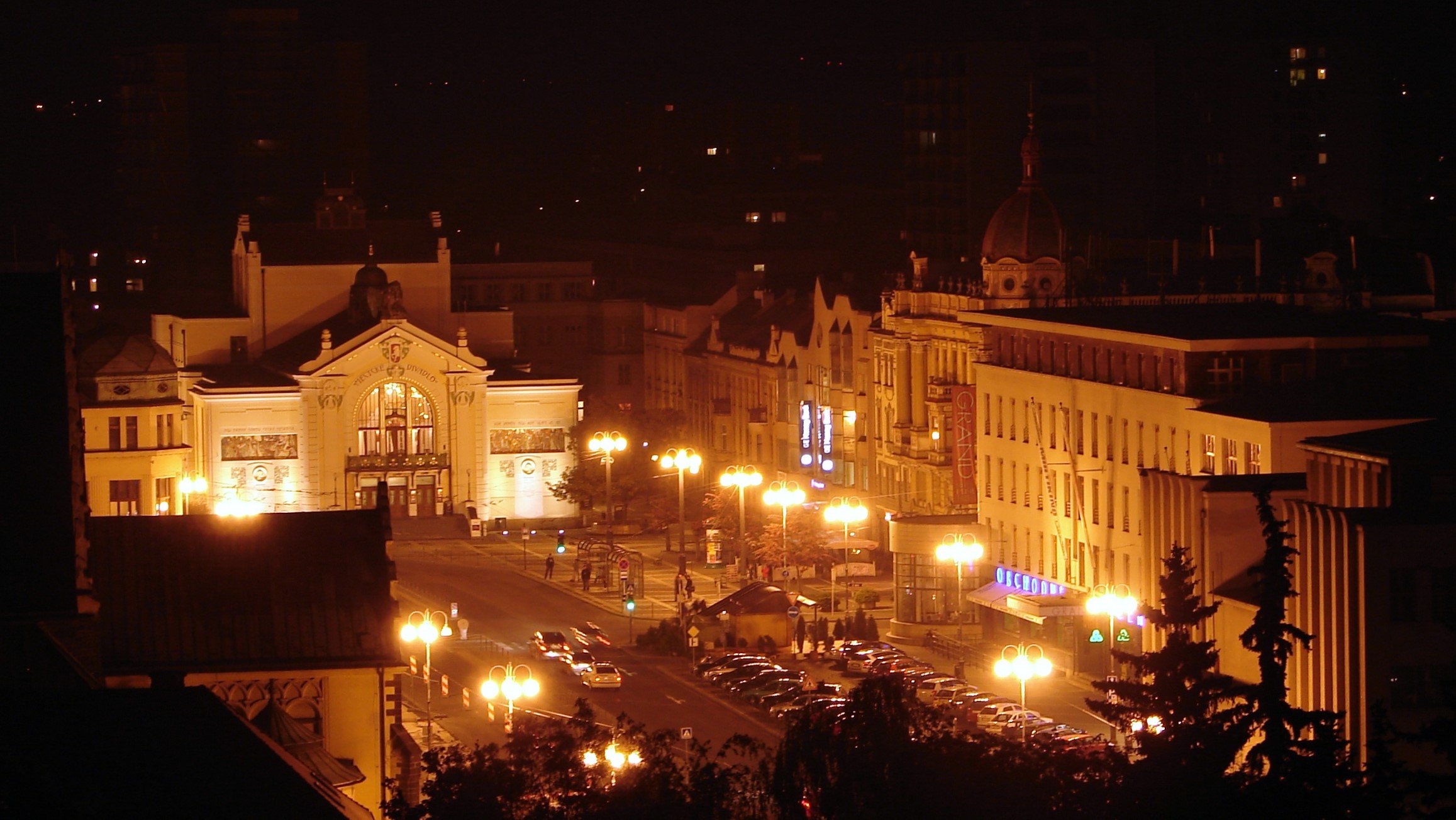 Nhà hát Vychodočeské ở Pardubice