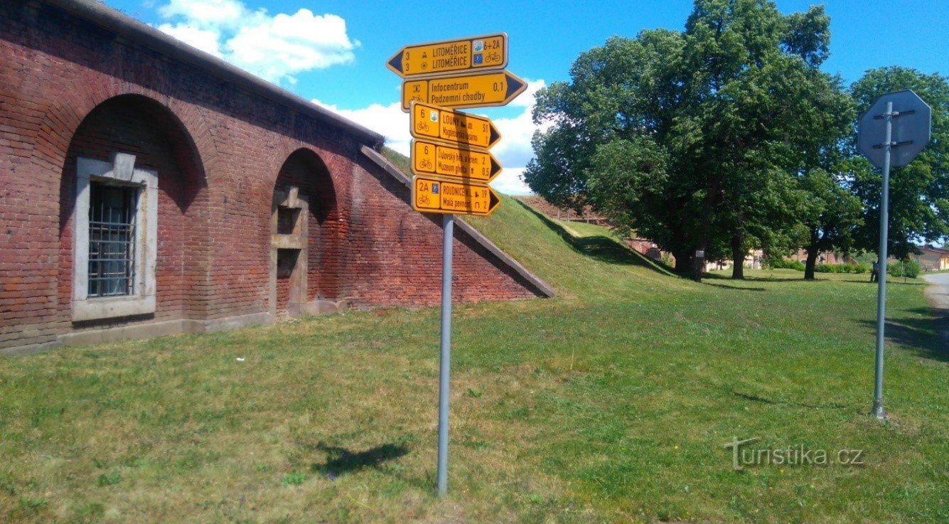 Ga op nieuwe wandel- en fietsroutes in de Český středohoří