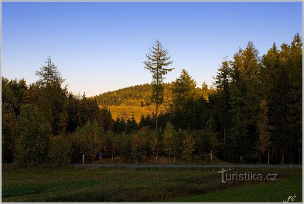 Taking a picture of Turov is not fun. It cannot be seen from many places.