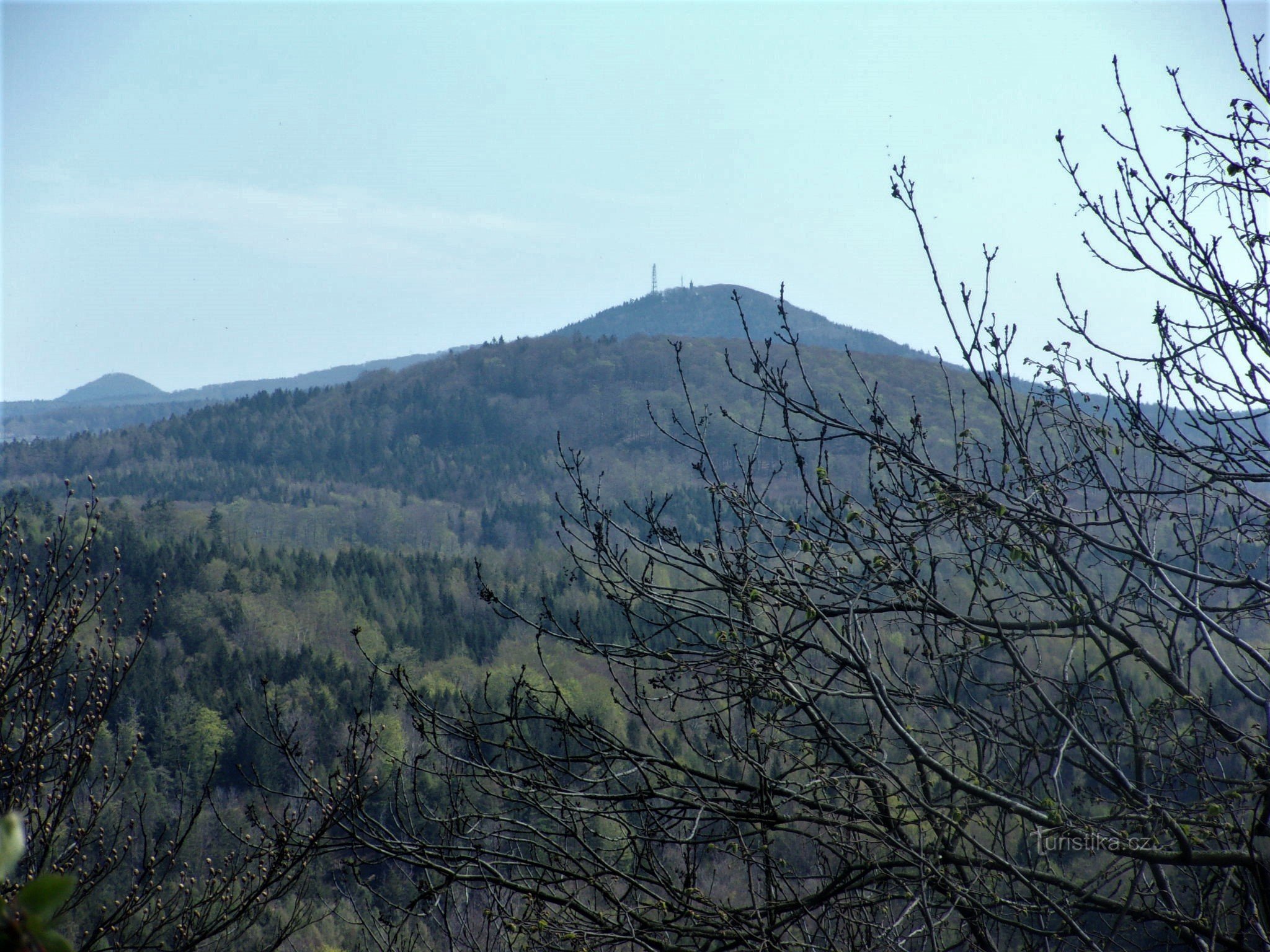 vista de Jedlová y Luž desde la cima de Spravedlnost