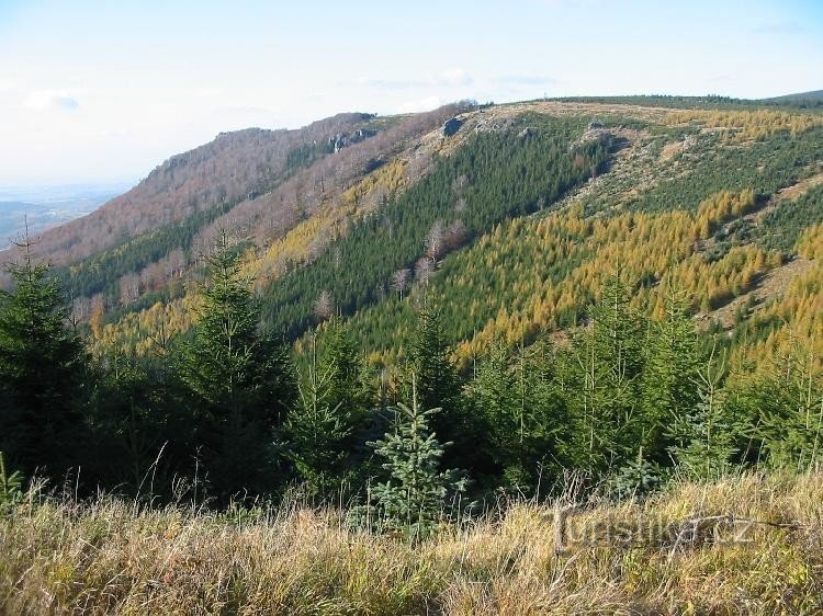 Vista de Klínový vrch da encruzilhada de Předel