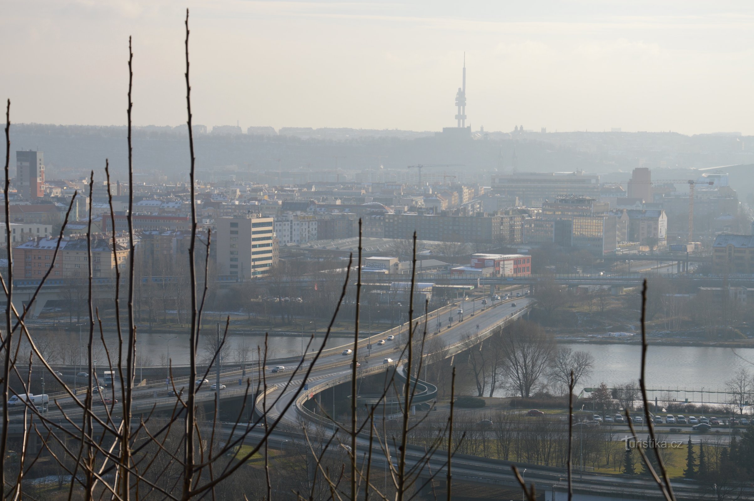 Widok na most Barikadník