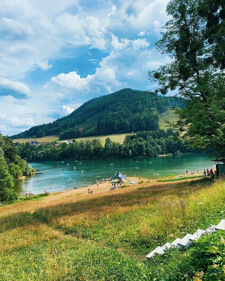 Vista praia e barragem (50m)