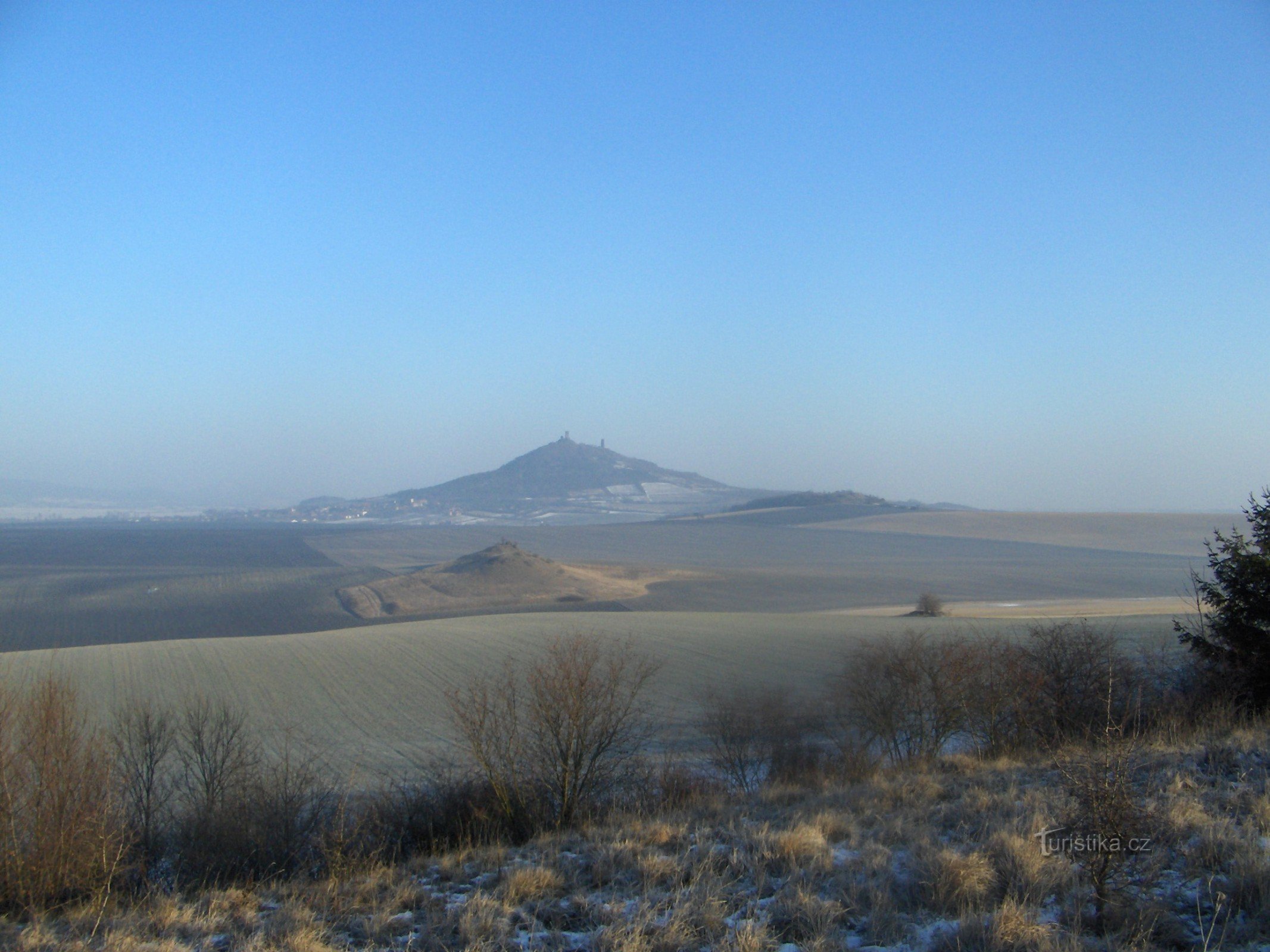 Blick auf Senec und Hazburg