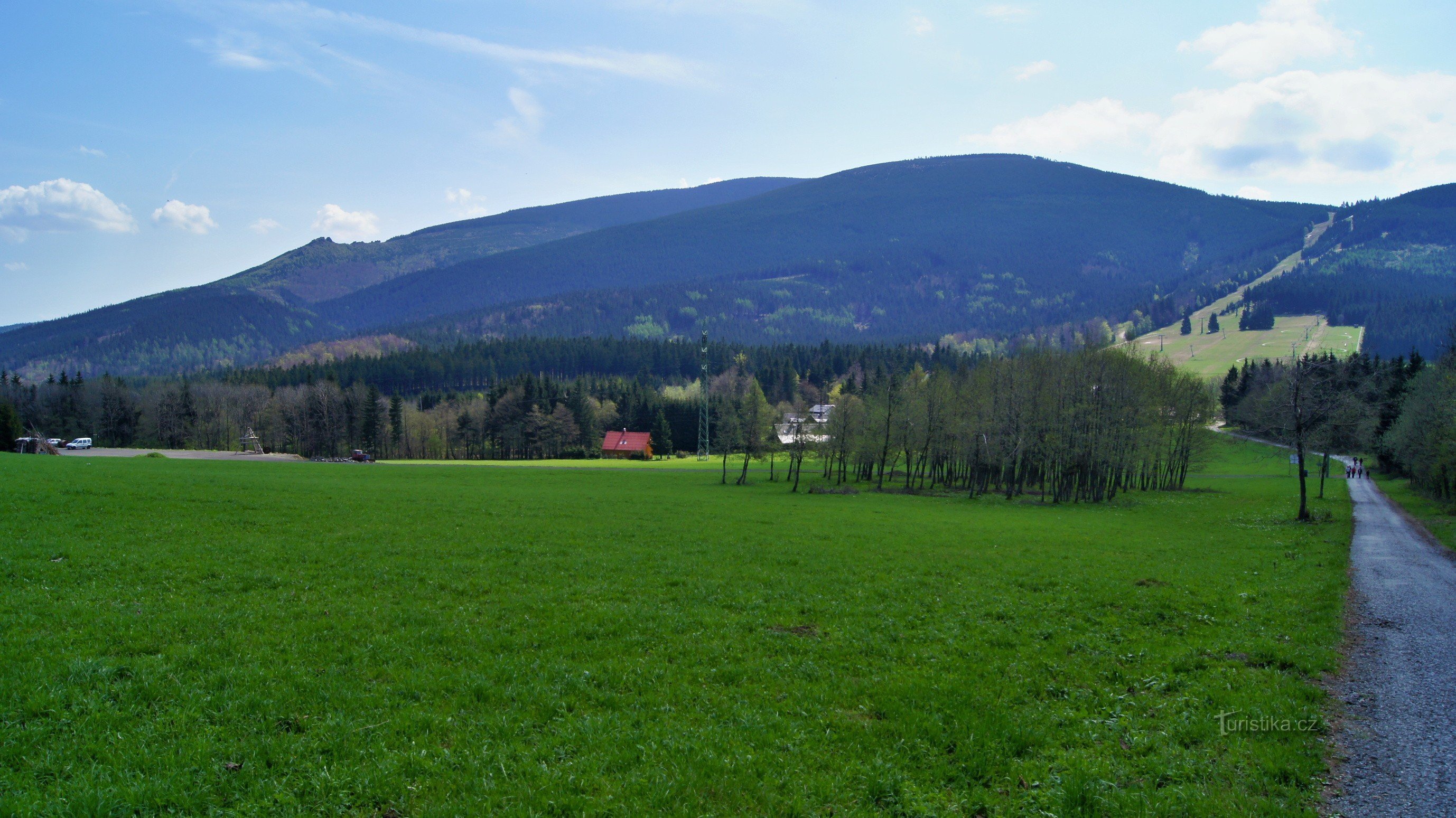 Blick auf Šerák und Obří skály